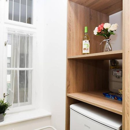 Very Central Apartment Close To Basilica Будапеща Екстериор снимка