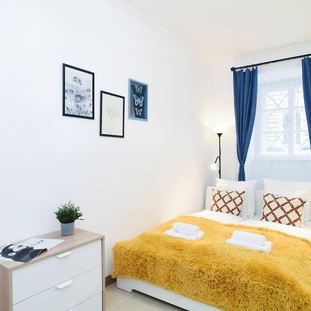 Very Central Apartment Close To Basilica Будапеща Екстериор снимка